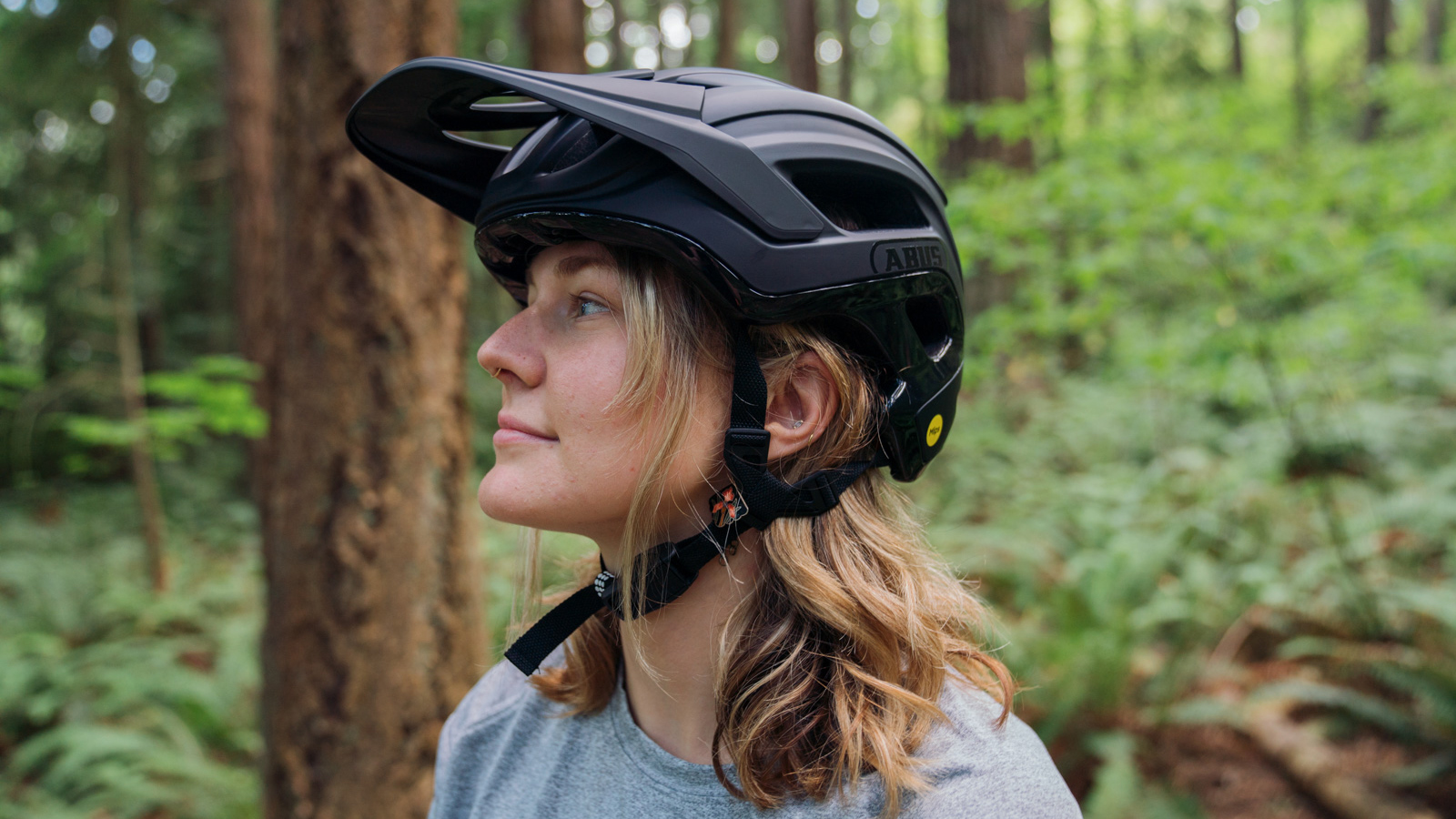 Helmet Review ABUS Cliffhanger MIPS Freehub Magazine